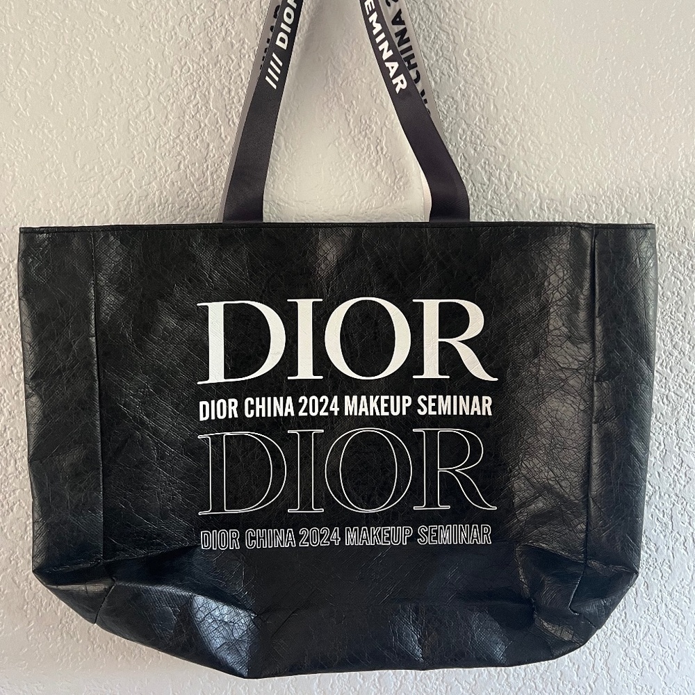 Dior Tote Bag Dior China 2024 Makeup Seminar New